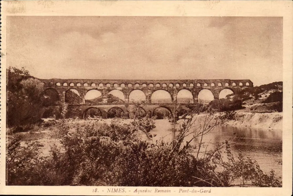 Nîmes - Aqueduto Romano - Pont-du-Gard — Fototipia Couper, Milcon - Frente