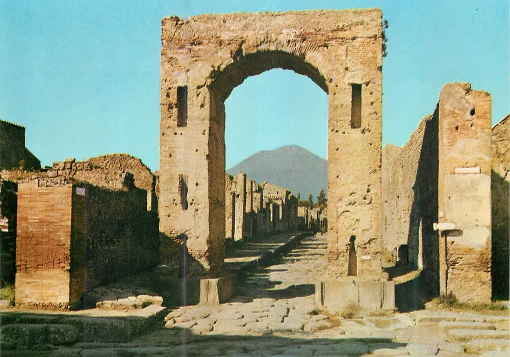 Pompeia - Arco de Caligula — Série 65, editor DA FOTOCOLOR KODAK EKTACHROME - Frente