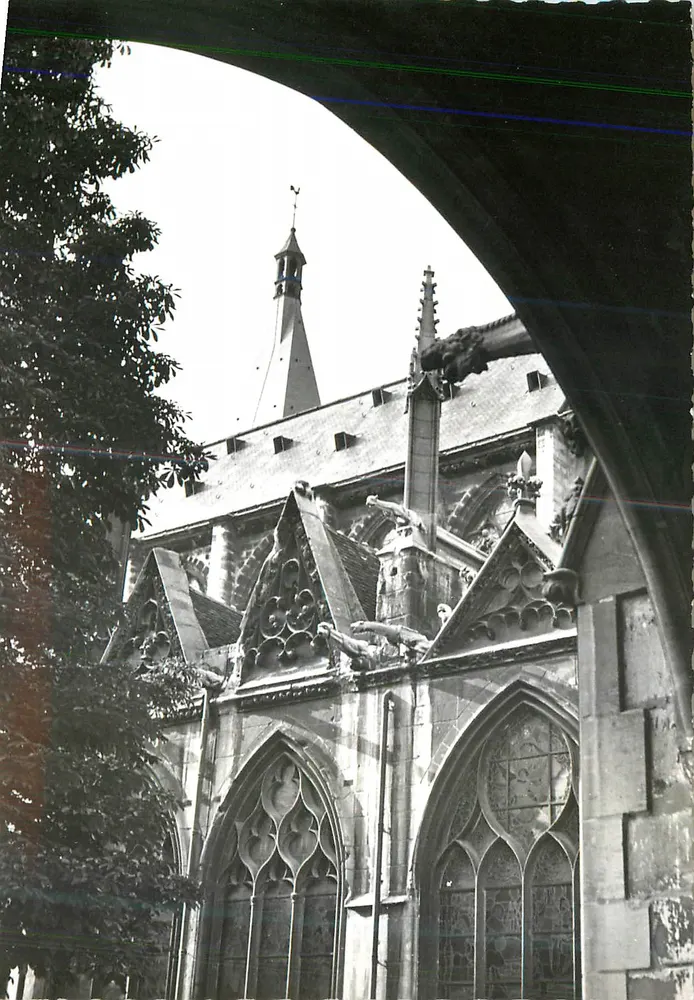 Kirche Saint-Séverin — Südseite des alten Friedhofsgewölbes — Photos LE MOULT, rue Guérin, Paris - Vorderseite