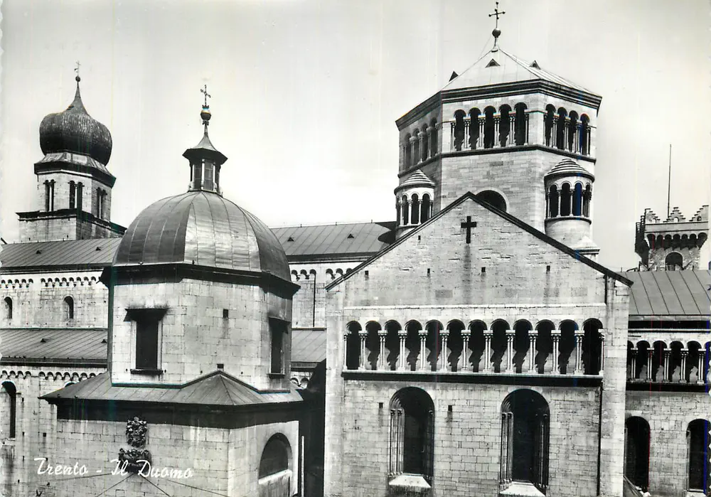 Trento - O Duomo — vista arquitetônica — Edição Orempuller, n° B 1226 - Frente