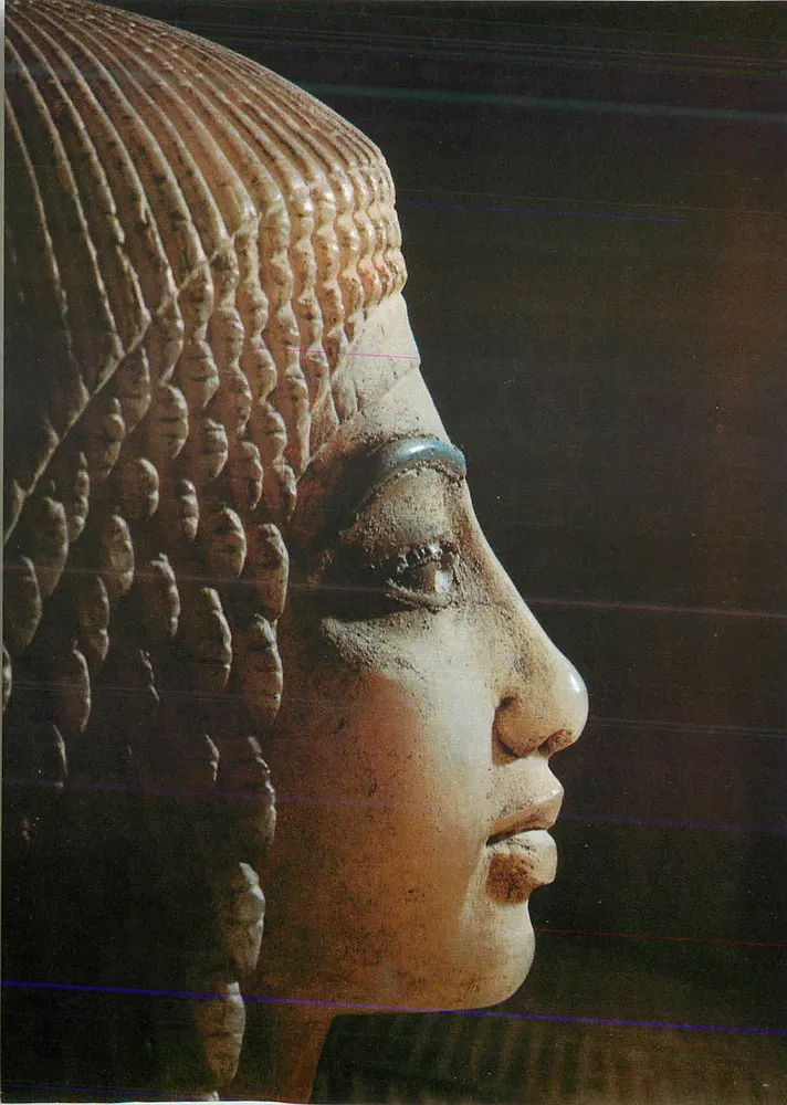 Kanopéenkrug com efígie de uma pessoa real — Alabastro, 1300 a.C. — edição cicero gmbh, Hamburgo - Frente