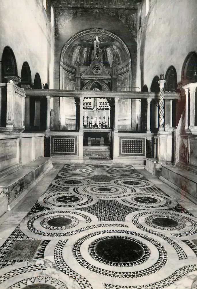 Rom - S. Maria in Cosmedin - Prä-Cosmatisches Pflaster - Foto Giordani - Vorderseite