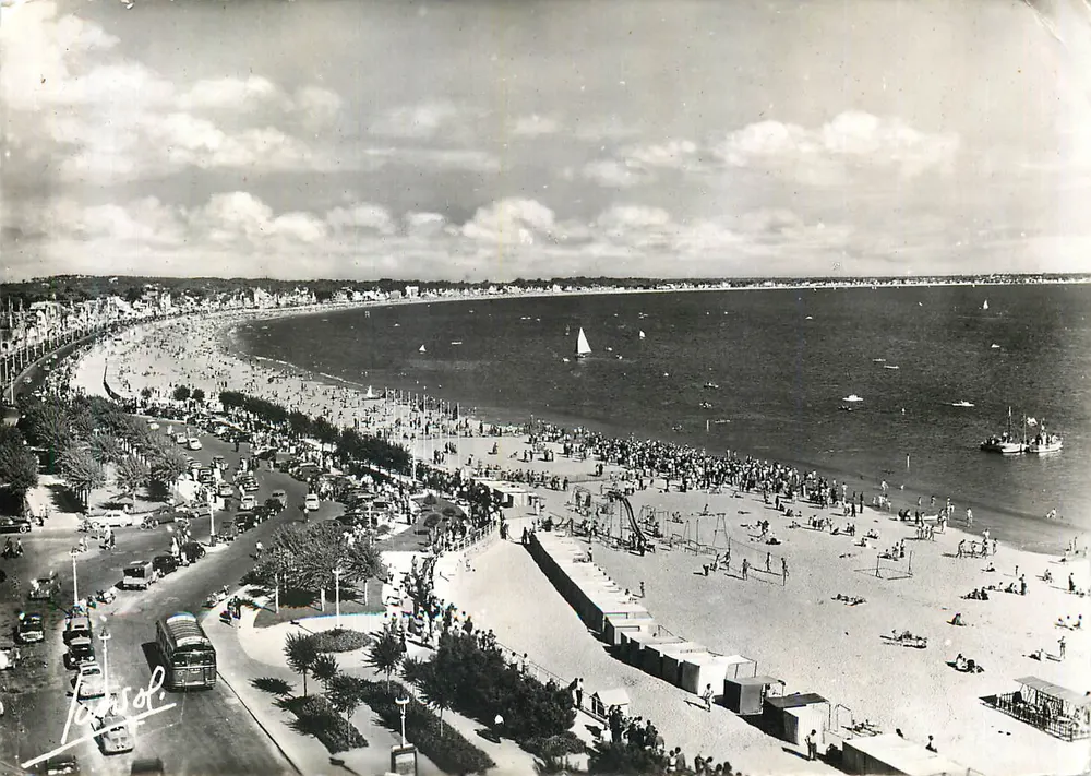 La Baule — Esplanade du Casino — Éditions Photographiques Iansol - Recto