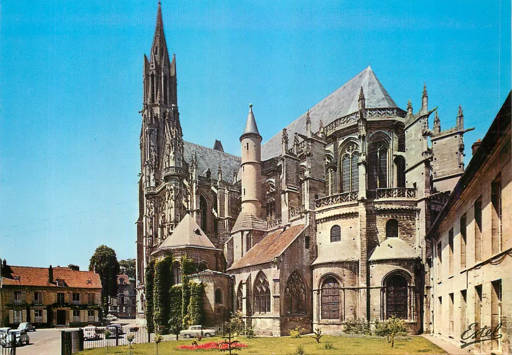 Catedral de Nossa Senhora de Rouen — vista da abside e da torre — Estel - Frente