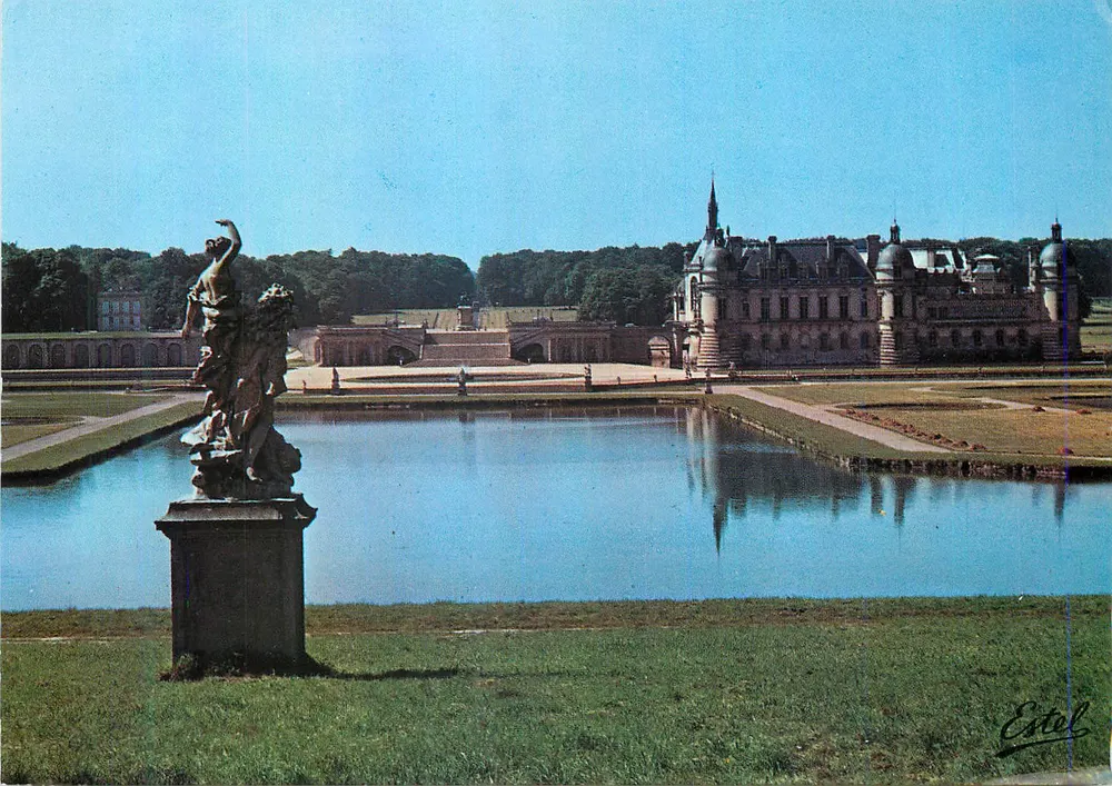 Castelo de Chantilly — vista do parque e do lago — Estel - Frente