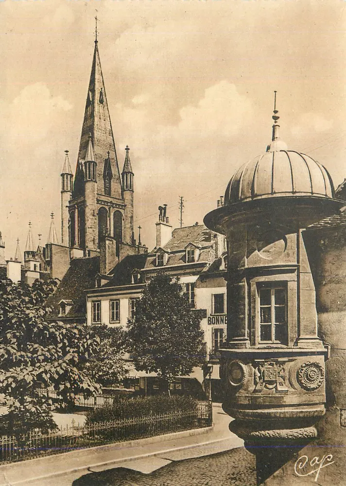 Église Saint-Pierre de Bonne — vue panoramique — éditeur Cap - Recto