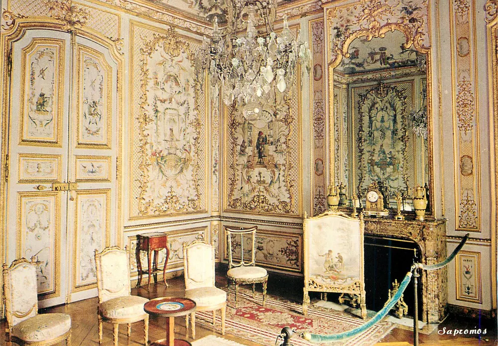Sala de jantar do castelo de Versailles — interior ricamente decorado — Sapromos - Frente