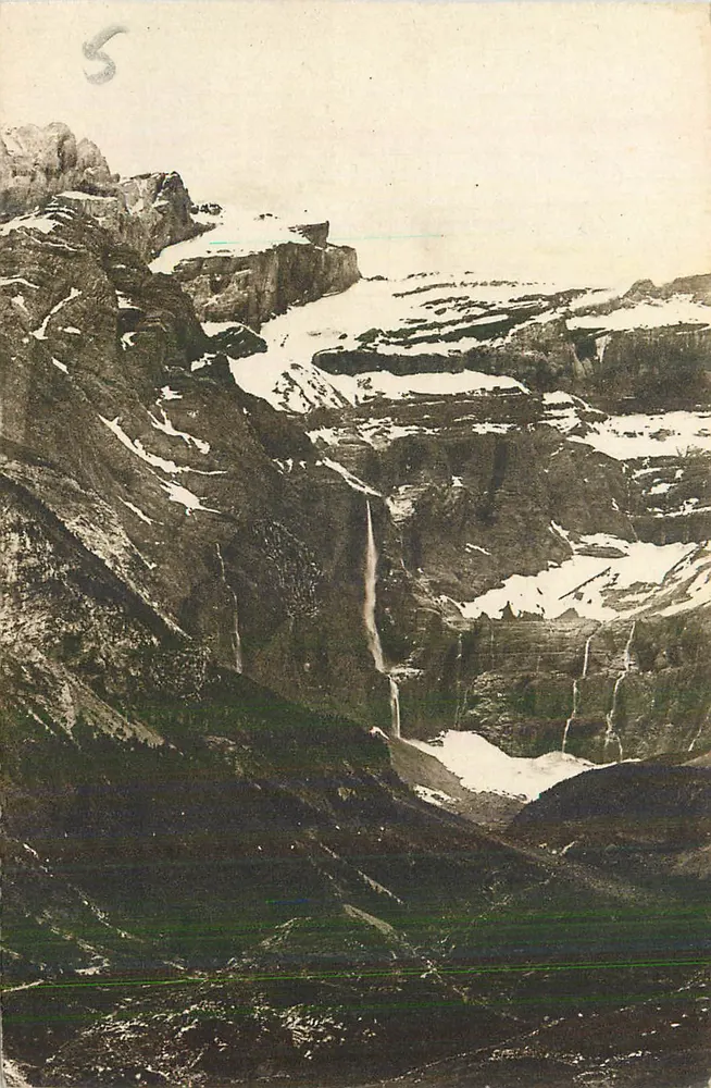 Wasserfall in den schneebedeckten Bergen — unbekannter Verleger, Seriennummer nicht sichtbar - Vorderseite