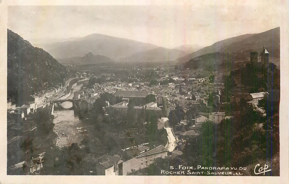 S. Foix - Panorama viewed from Rocher Saint-Sauveur - LL - Cap - Front