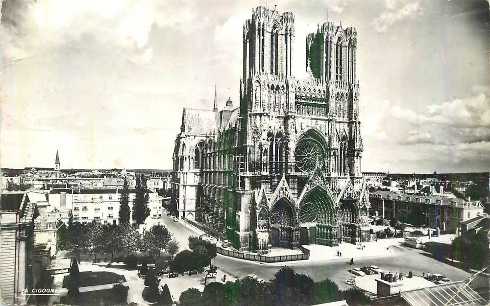 Catedral Notre-Dame de Reims — vista frontal — La Cigogne - Frente