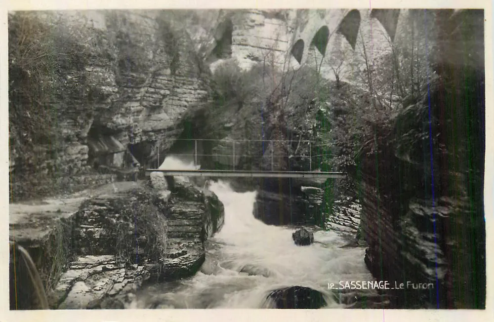 Sassenage — Le Furon — Ponte e cachoeira - Frente