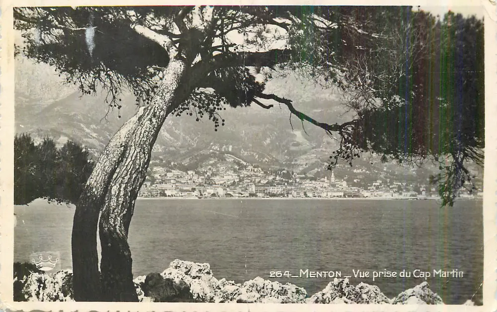 Menton — Vista tirada do Cap Martin — Editor Chamer - Frente