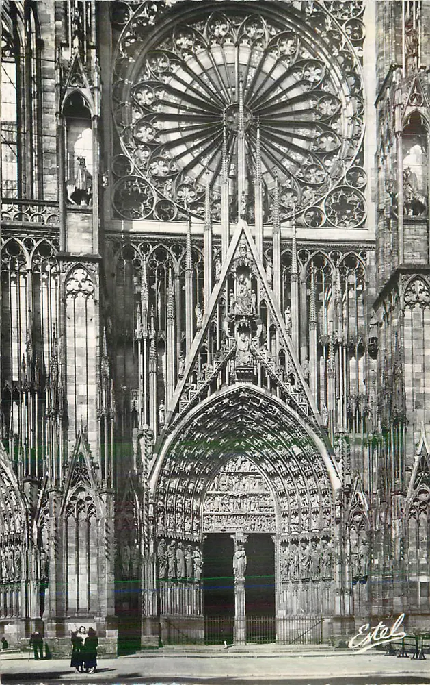 Catedral de Nossa Senhora de Estrasburgo — fachada e roseira — Estel - Frente