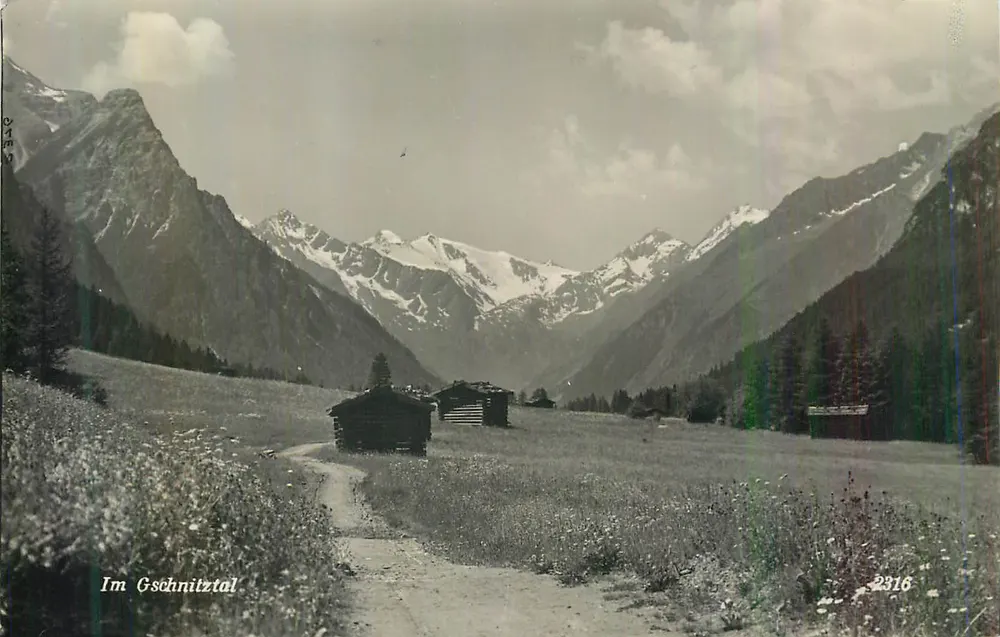 Im Gschnitztal — vista de montanhas nevadas e cabanas — editor C.A.M. n° 2316 - Frente