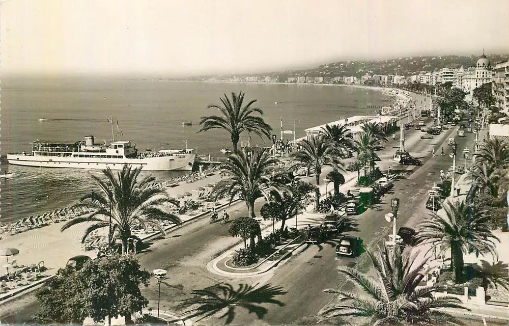 Vue de la promenade des Anglais à Nice — éditeur non visible - Recto