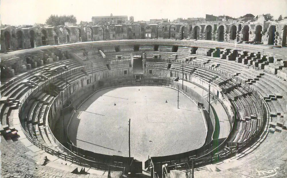 Colisée de Rome — vue intérieure — éditeur inconnu, n° de série non lisible - Recto