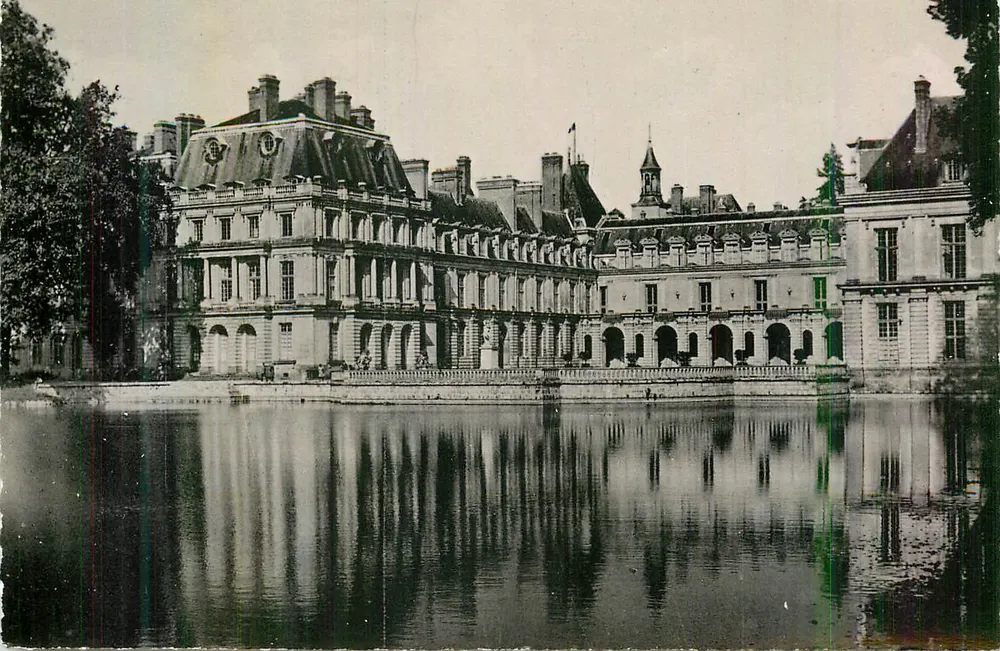 Schloss Fontainebleau — Aussicht auf den Park — unbekannter Verlag - Vorderseite