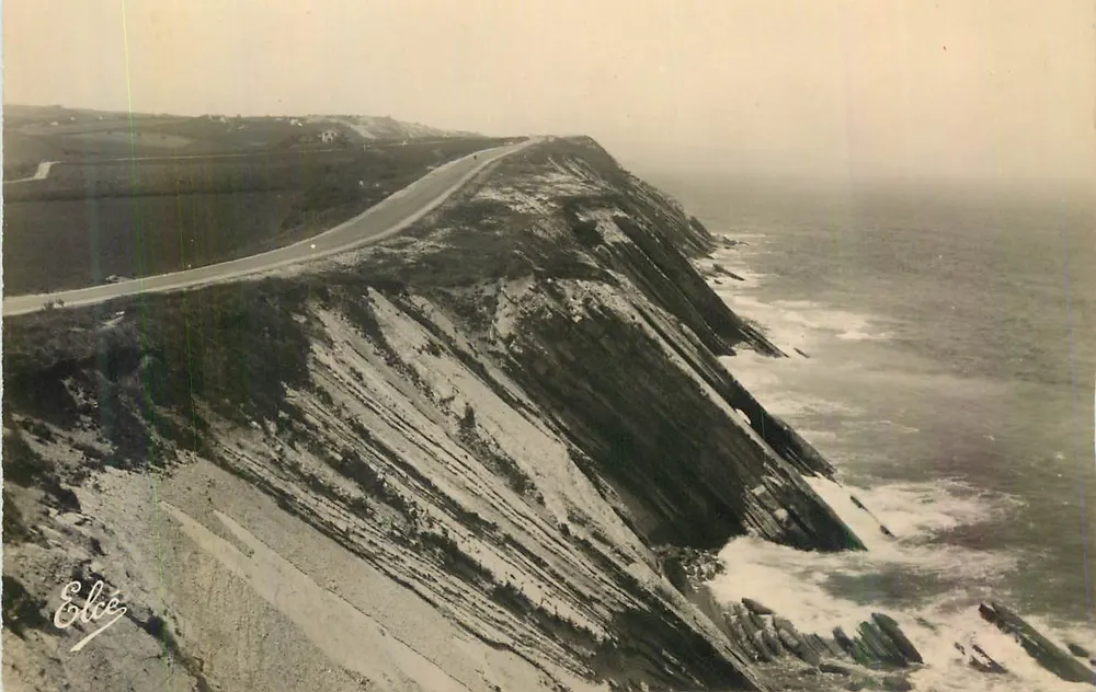Küstenstraße in Elce — Panoramablick — Elce - Vorderseite