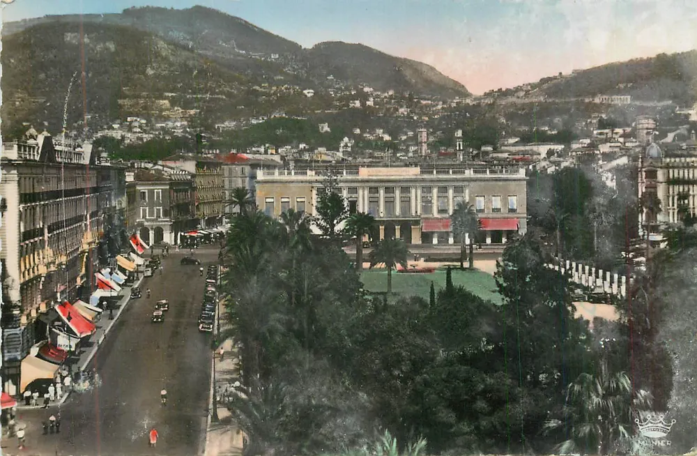 Vue de la ville — montagnes en arrière-plan — éditeur Nollier - Recto