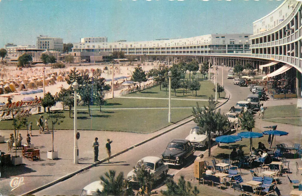 Praia e hotel Cap d'Agde — editor Cap - Frente