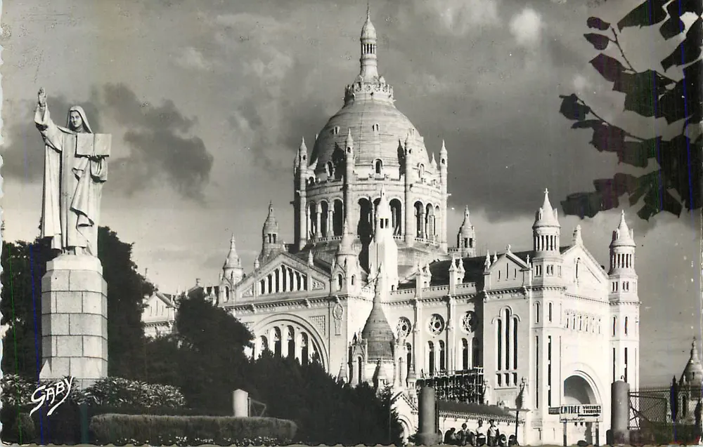 Basílica do Sagrado Coração — Paris — editada por Saby - Frente