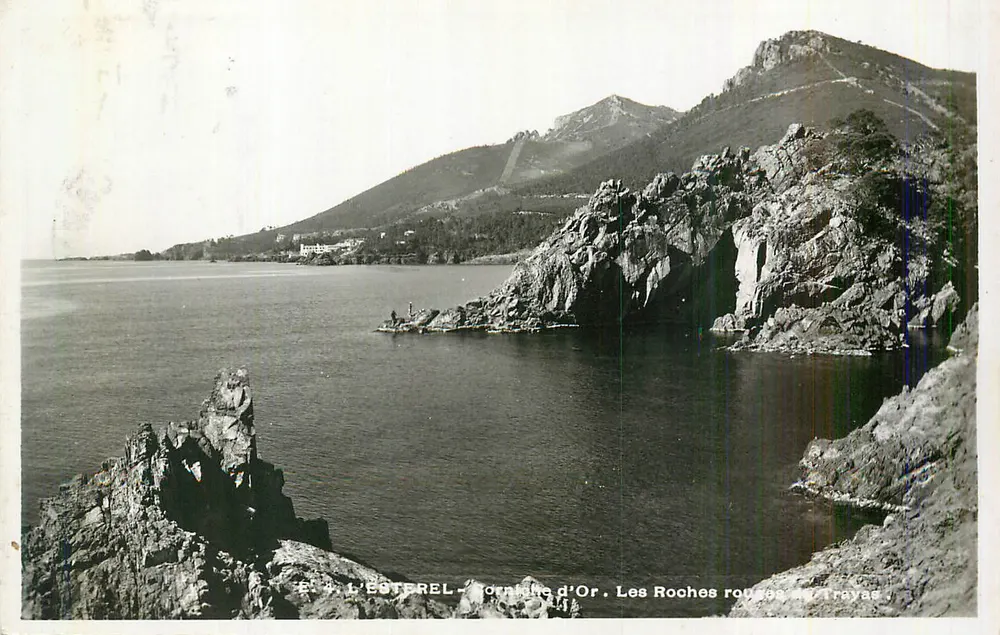 Lago d'Or - As Rochas Ruivas - Lago d'Or, As Rochas Ruivas, 47, Trevaré - Frente