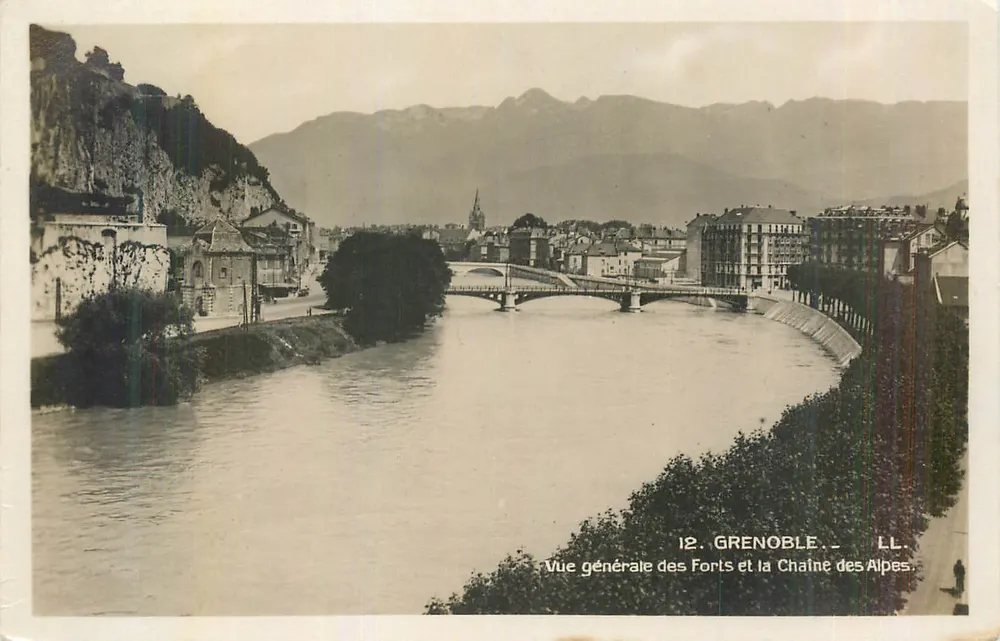 Grenoble — Allgemeiner Blick auf die Festungen und die Alpenkette — LL. n°12 - Vorderseite