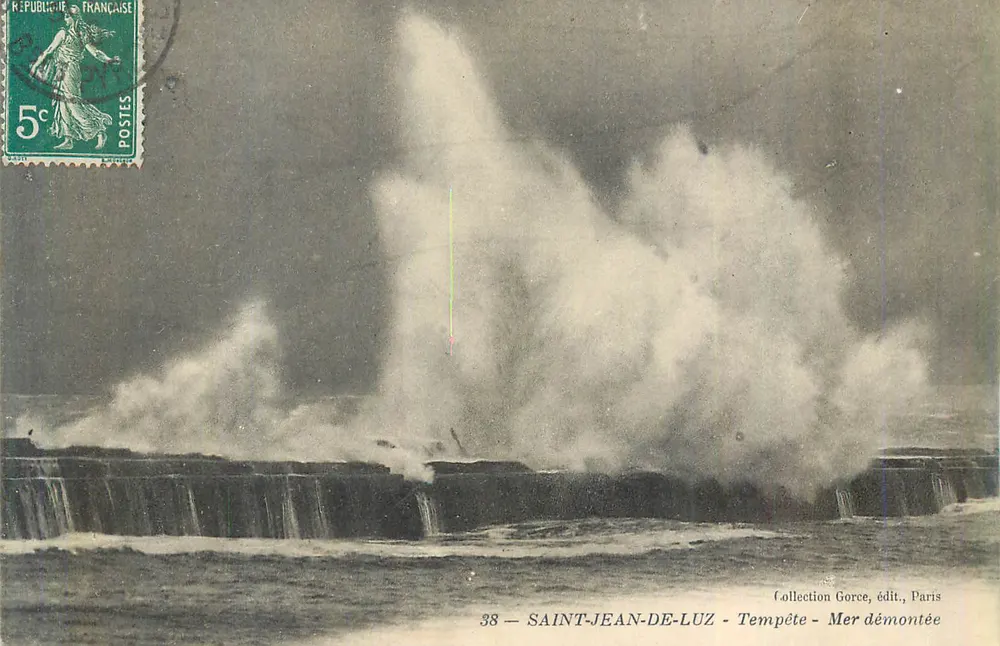 SAINT-JEAN-DE-LUZ — Tempestade — Mar agitado — Coleção Gorce, edição Paris - Frente