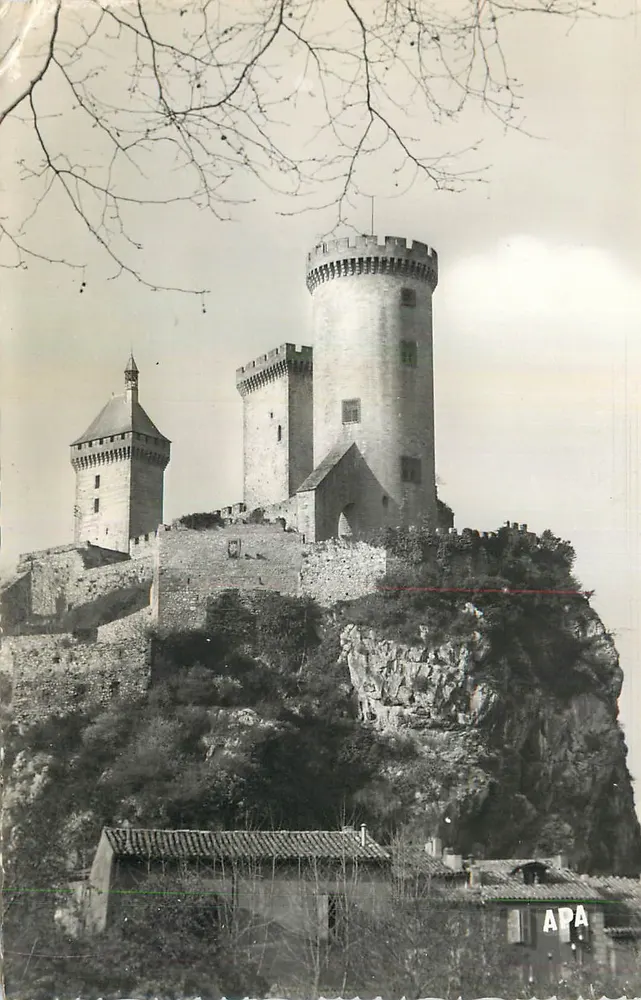 Castelo de Montclus — vista panorâmica — editor APA - Frente