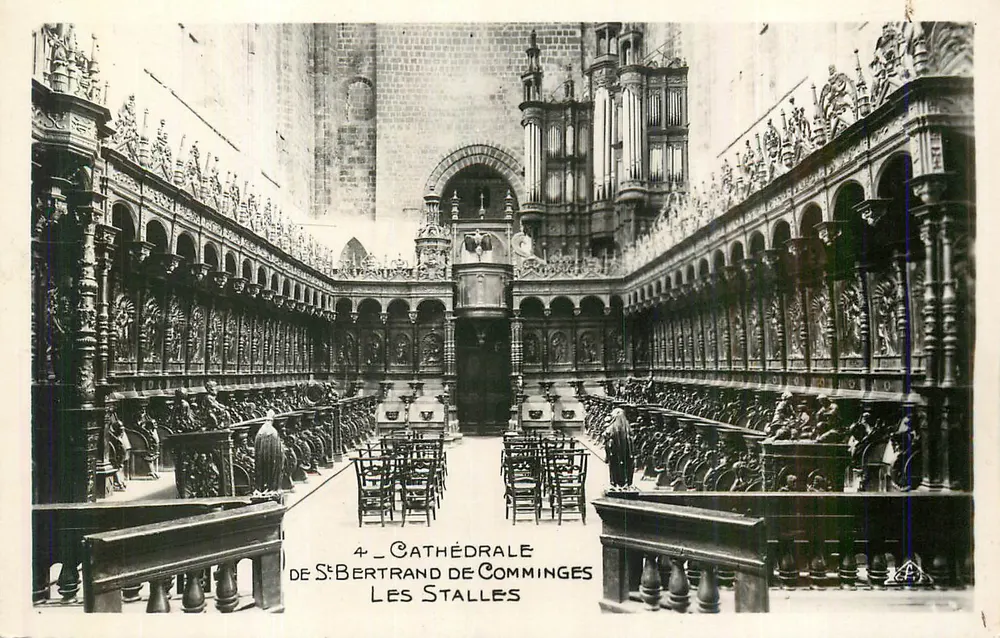 Catedral de Saint-Bertrand de Comminges — As bancadas - Frente