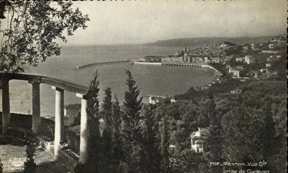 Menton - Vista de Garavan — tomada de Garavan — editor Munier - Frente