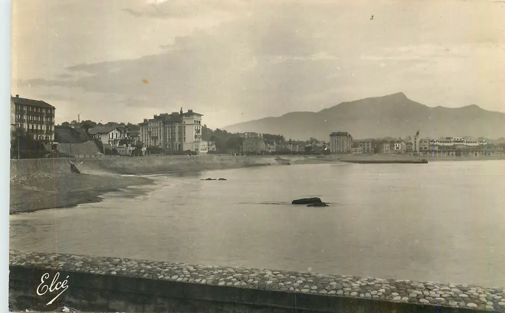 Blick auf den Hafen von Elcée — Elcée — Verlag Elcée - Vorderseite