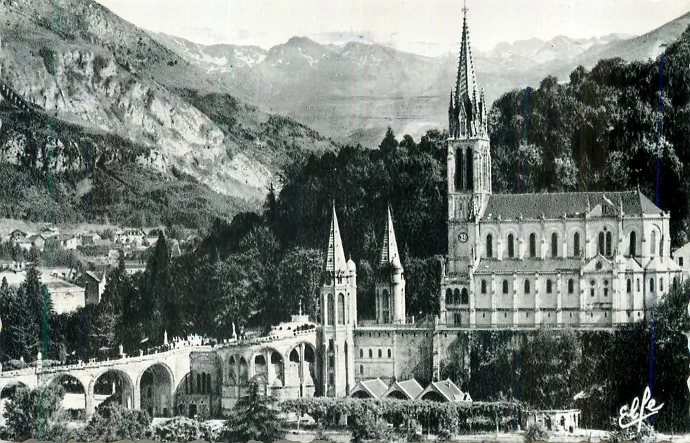 Kirche Notre-Dame in Anduze — Panoramablick — Verlag 'Elfe' - Vorderseite
