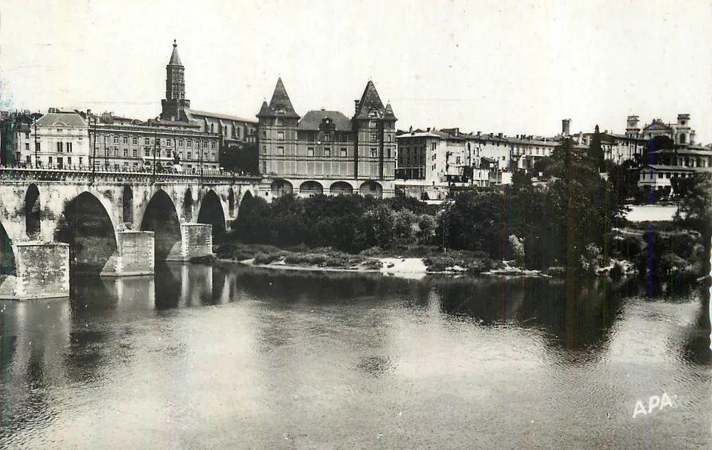 Alter Brücke und Rathaus — Toulouse — Verlag APA - Vorderseite