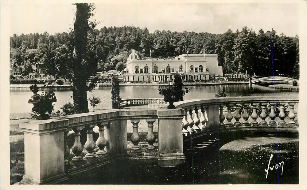 Villa am See — Panoramablick — Verlag F. von 17 - Vorderseite