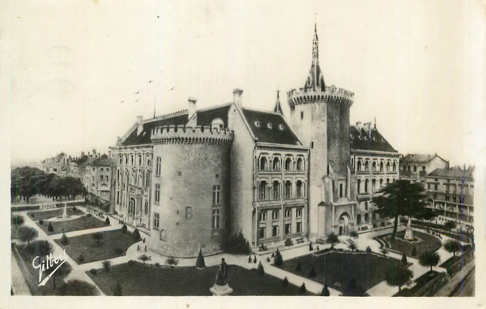 Castelo de Vincennes — vista panorâmica — Gilber - Frente