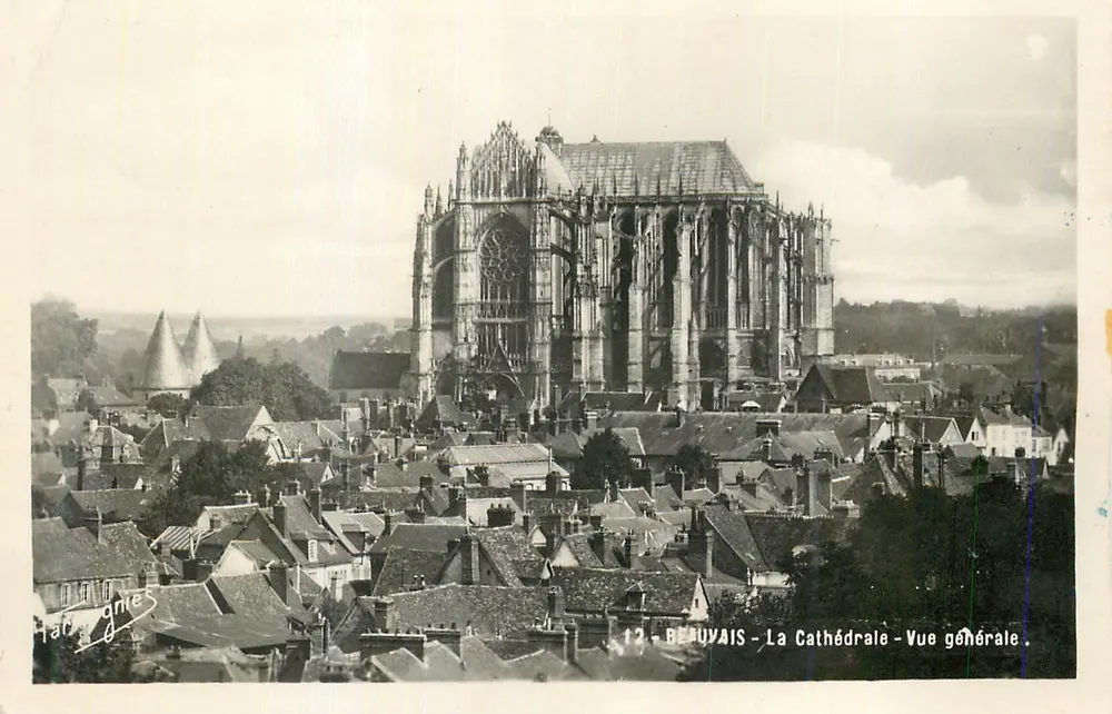 Beauvais - A Catedral - Vista geral — Editor: J. Gagnes, n°12 - Frente