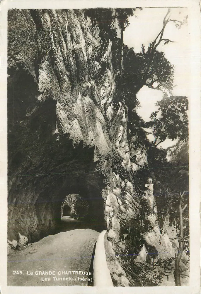 Os Túneis — A Grande Chartreuse — Isère - Frente