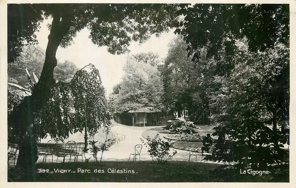 Vichy - Parque dos Célestins — A Garça — editor desconhecido, n° 392 - Frente