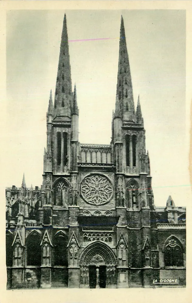 Catedral de Nossa Senhora de Reims — vista da fachada — LA GIGOGNE - Frente