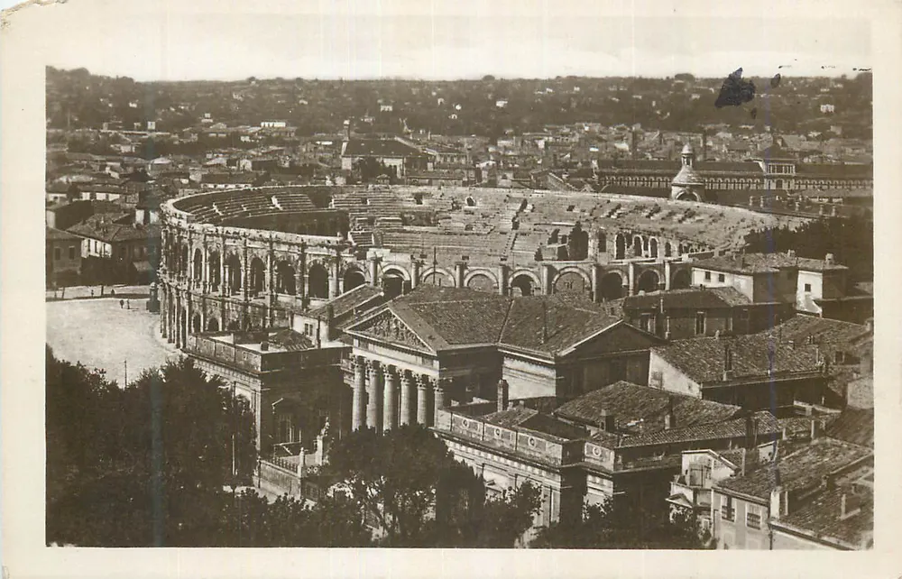 O Coliseu em Roma — vista aérea — editor desconhecido - Frente