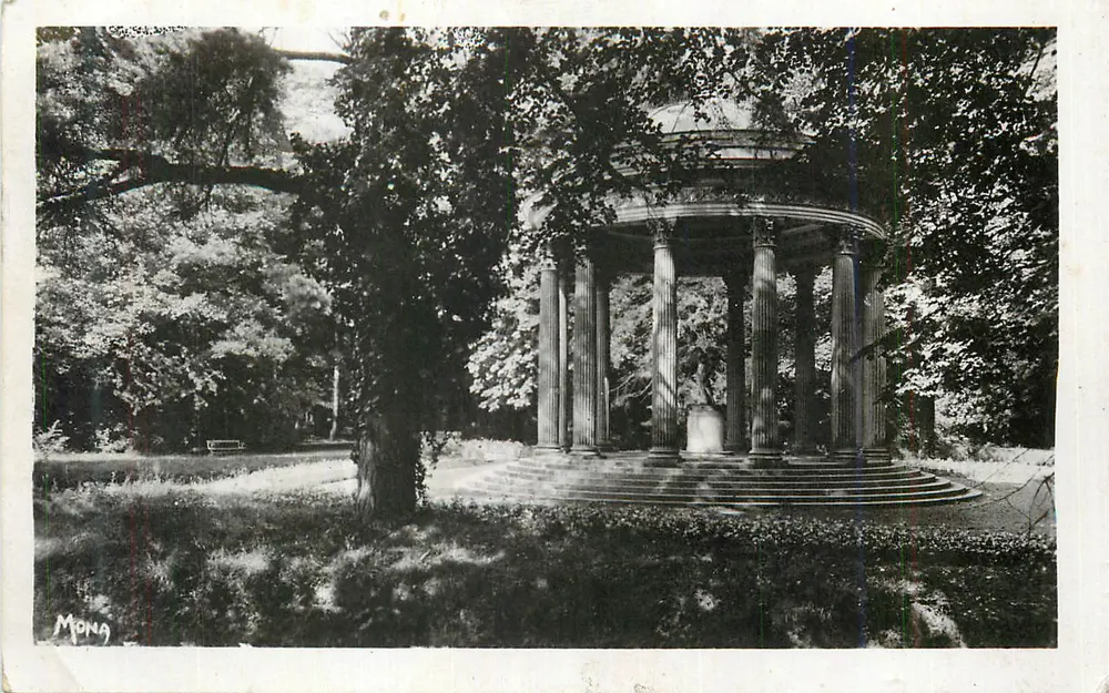 Templo da Glória — parque da cidade — Mong - Frente