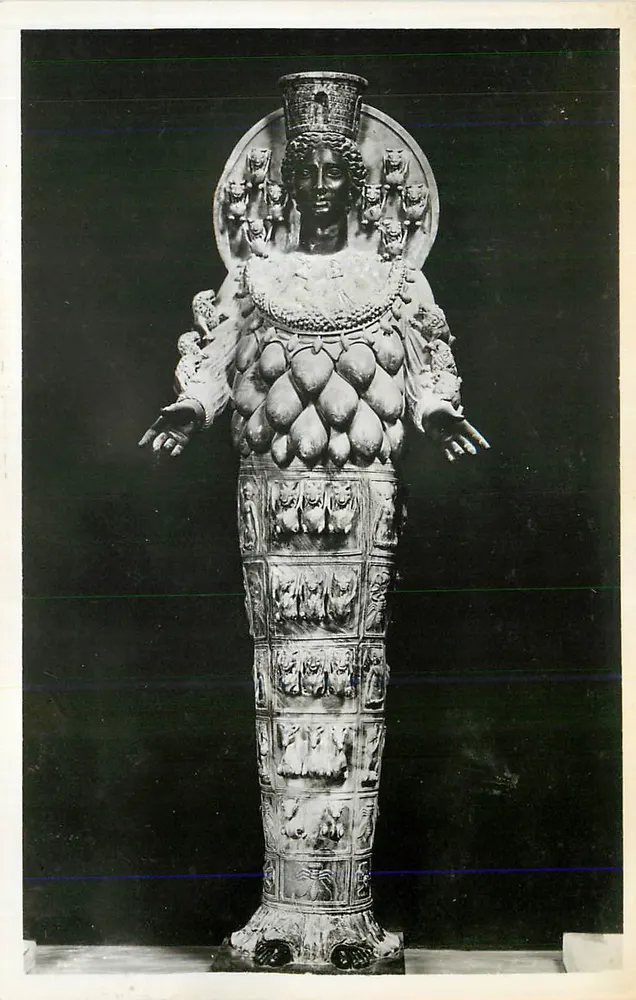 Estátua da deusa Durga — detalhe escultórico — editor desconhecido - Frente