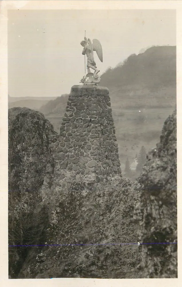 Engelstatue auf Monument — Bergblick — Verlag unbekannt - Vorderseite