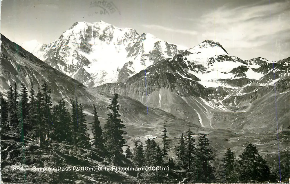 Simplon-Pass (2010m) e o Flätschhorn (4001m) — vista alpina — editor não identificado, número de série não legível - Frente