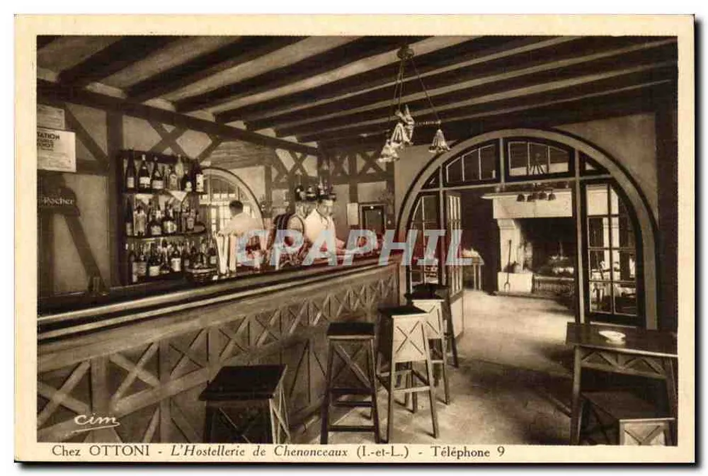 L'Hostellerie de Chenonceaux — Interior de bar — Chez OTTONI, (1.-et-L.) - Frente