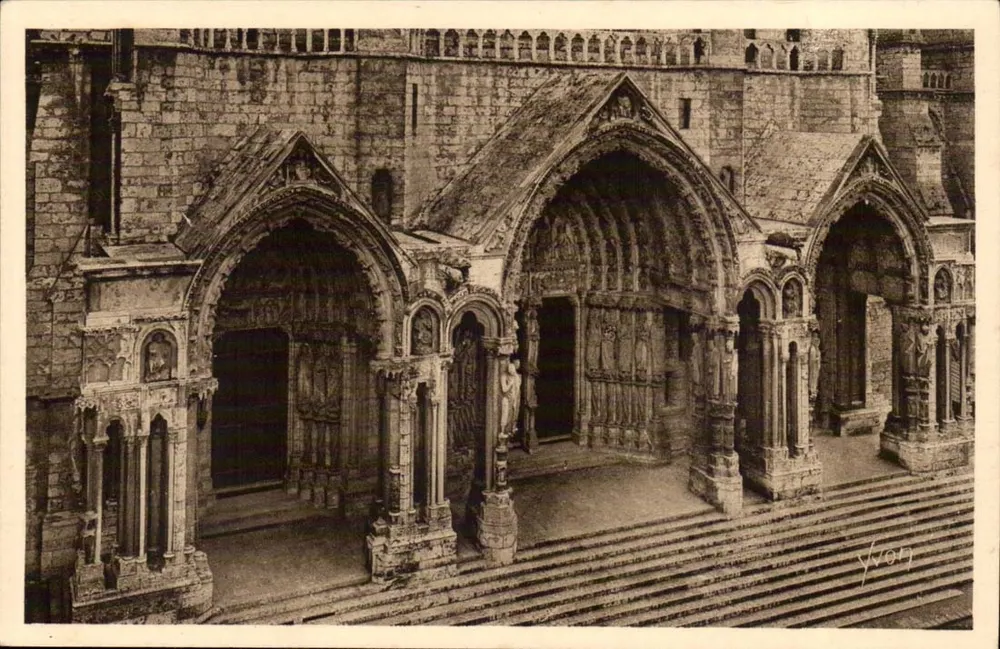 Chartres (Eure-et-Loir) — O Portal Norte — Edições de Arte YVON - Frente