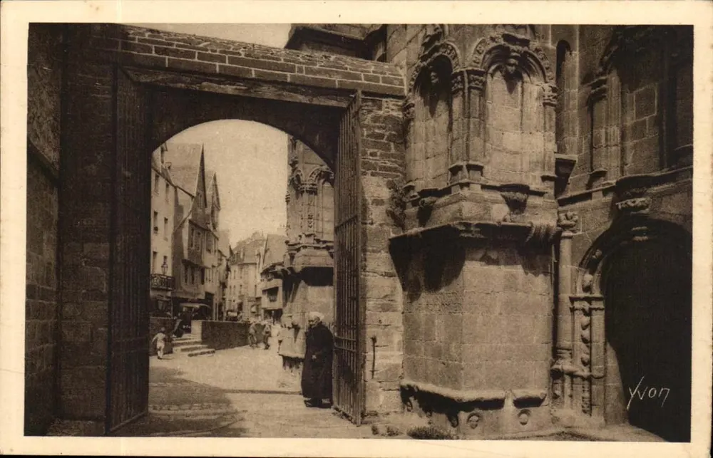 Morlaix — A Rue Basse vista da Igreja de Saint-Mathieu — Edição Yvon - Frente