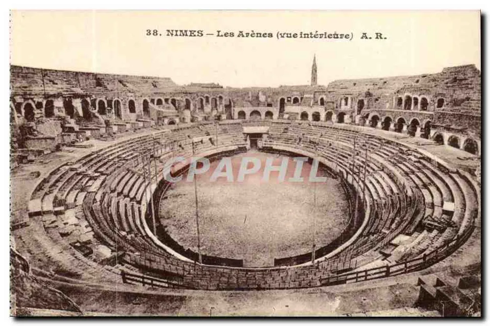 Nîmes — Les Arènes (vista interior) — A.R. - Frente