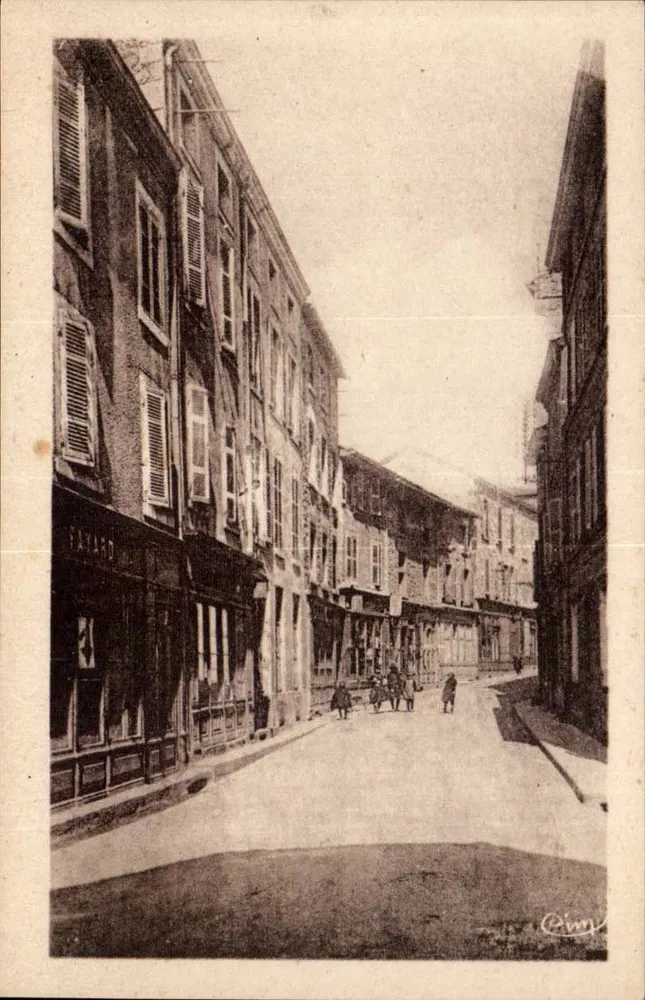 PANISSIÈRES (Loire) — Rue de la République - Bas — Fayard, editor - Frente